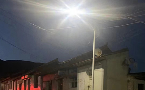 农村院子里最适合的长城区太阳能路灯亮度与安装要点